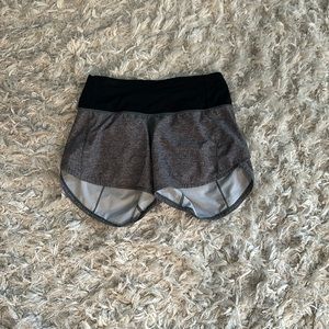 Lululemon Speed Up Mid-Rise Lined Short 4”